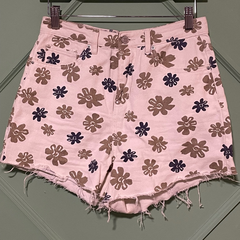 Khaki + Blue Flower Patterned Distressed Shorts Size 9/29